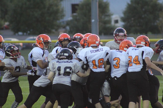 34天只赢1场！阿隆索致敬滕哈赫：都怪裁判，我们走在正确的路上