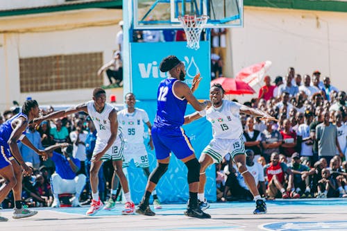 替补球员关键上场改变比赛节奏